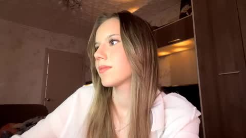 Snapshot of shardamcelhiney chatting on February 25, 2026, 8:35 am Arina online show from February 25, 2026, 8:35 am