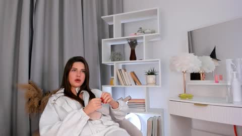 Snapshot of sharlenehannon chatting on November 7, 2025, 11:10 am Sharlene online show from November 7, 2025, 11:10 am