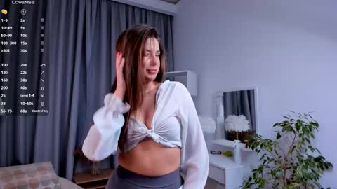 Snapshot of sharlenehannon chatting on November 16, 2025, 11:05 am Sharlene online show from November 16, 2025, 11:05 am