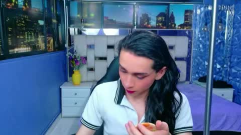 Snapshot of sharlon_ chatting on April 13, 2026, 1:05 pm Sharlond online show from April 13, 2026, 1:05 pm