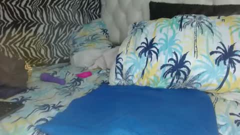 Snapshot of sharlot03 chatting on February 22, 2025, 11:13 am sharlot03 online show from February 22, 2025, 11:13 am