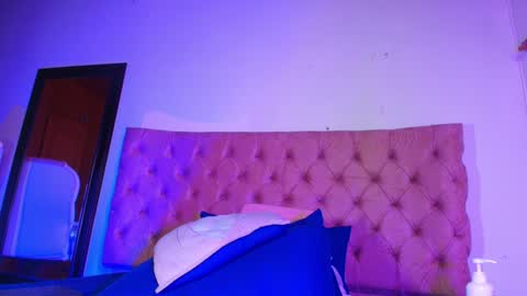 Sharlott online show from January 10, 2025, 2:55 pm