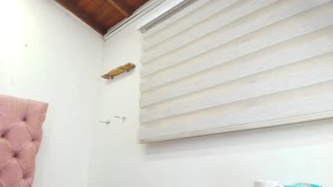 Sharlott online show from January 16, 2025, 6:06 pm