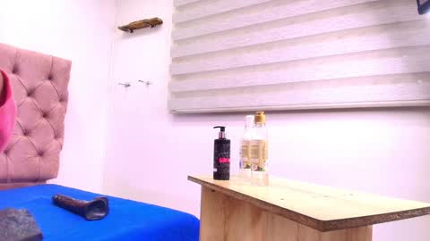 Sharlott online show from February 1, 2025, 11:54 am