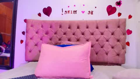 Sharlott online show from February 27, 2025, 11:52 am