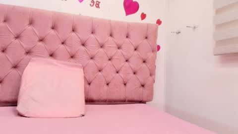 Sharlott online show from March 8, 2025, 11:58 am