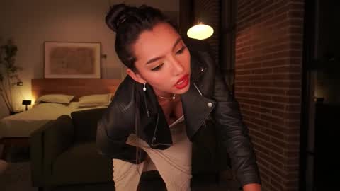 sharon baker online show from December 5, 2025, 2:42 am