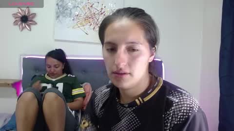 sharon_and_kloe online show from September 12, 2025, 2:28 pm