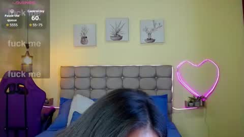 ESTEFI  online show from July 8, 2026, 7:24 am