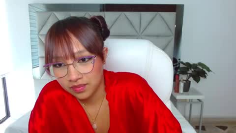 sharon_rosse__ online show from March 8, 2025, 3:35 pm