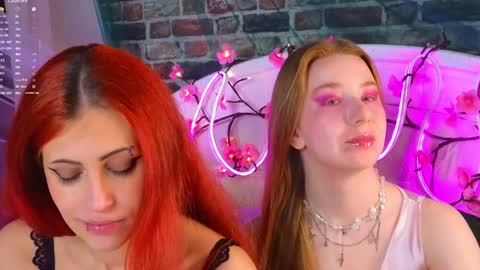 Lola and Stacey online show from April 9, 2026, 8:14 pm