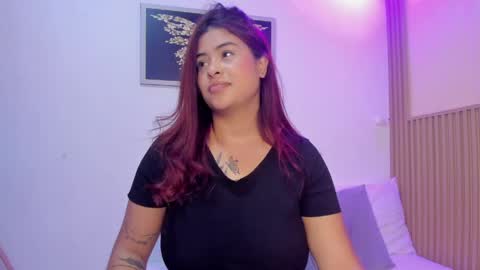 sharonscothh online show from May 5, 2026, 9:23 pm
