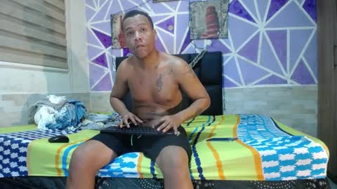 Snapshot of sharonx_morex chatting on April 4, 2026, 5:06 am sharonx_morex online show from April 4, 2026, 5:06 am