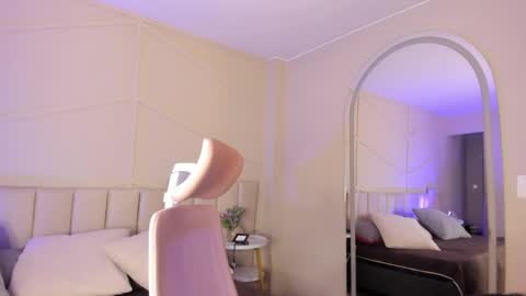 SHAROON online show from April 15, 2026, 12:34 pm