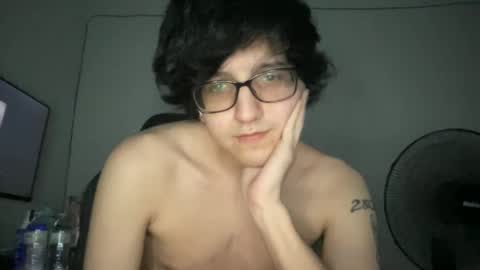 Snapshot of shatterdaddyy chatting on January 6, 2025, 1:53 am shatterdaddyy online show from January 6, 2025, 1:53 am