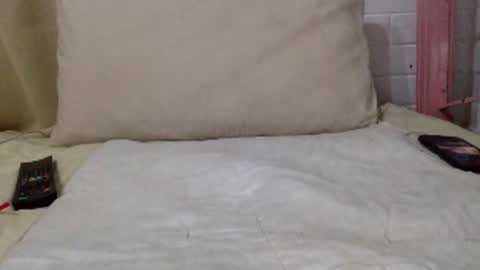 Snapshot of shavednsw chatting on March 2, 2025, 2:43 pm shavednsw online show from March 2, 2025, 2:43 pm