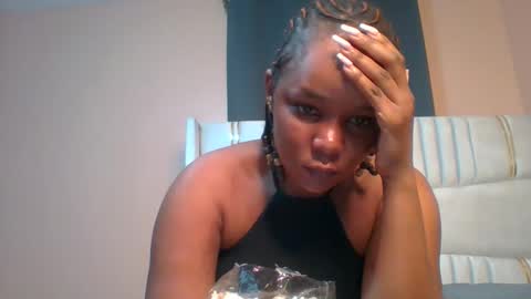 Snapshot of shay_diva chatting on October 12, 2025, 9:25 pm Shay diva online show from October 12, 2025, 9:25 pm