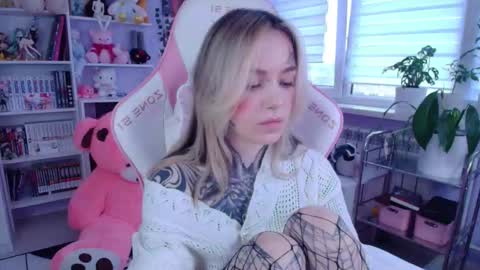 Snapshot of shaydaanka chatting on November 30, 2025, 11:36 am Katrin online show from November 30, 2025, 11:36 am