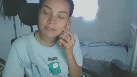 Shayna online show from April 16, 2026, 9:39 pm