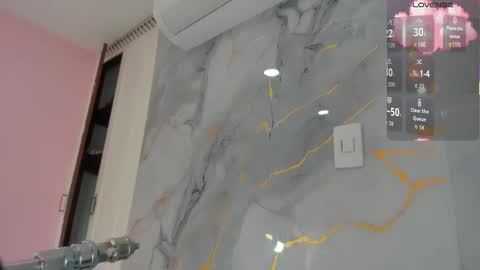 Snapshot of shayra_boobs1 chatting on October 26, 2025, 11:05 am Shayra online show from October 26, 2025, 11:05 am