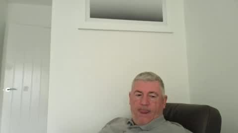 Snapshot of she52 chatting on November 5, 2025, 8:58 am she52 online show from November 5, 2025, 8:58 am