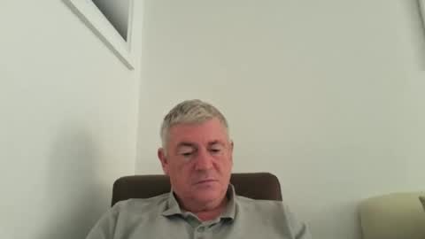 Snapshot of she52 chatting on November 20, 2025, 9:09 am she52 online show from November 20, 2025, 9:09 am