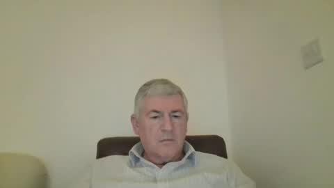 Snapshot of she52 chatting on December 4, 2025, 5:32 pm she52 online show from December 4, 2025, 5:32 pm