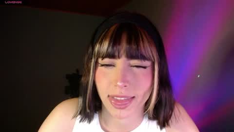 she_alice online show from April 16, 2026, 4:46 am