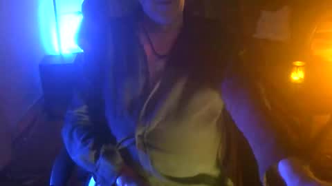 Snapshot of shecarol chatting on October 25, 2025, 11:43 pm SheCarol online show from October 25, 2025, 11:43 pm