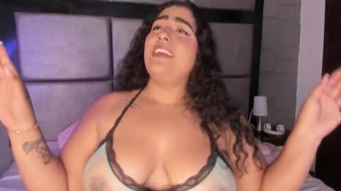 Snapshot of sheeylaroee chatting on September 11, 2025, 3:50 am Heidy online show from September 11, 2025, 3:50 am