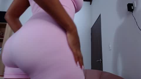 Snapshot of sheilamakano70 chatting on January 30, 2025, 1:55 am Sheila Makano online show from January 30, 2025, 1:55 am