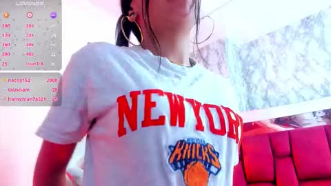 Snapshot of sheilly_brown chatting on January 15, 2026, 3:38 pm sheilly_brown online show from January 15, 2026, 3:38 pm