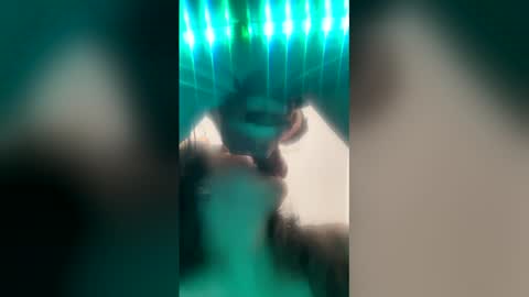 shelbsss17 online show from April 5, 2026, 5:21 pm