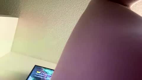 shelbsss17 online show from April 7, 2026, 2:06 pm