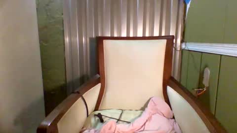 Snapshot of shelbyannn chatting on October 3, 2025, 2:41 am Red online show from October 3, 2025, 2:41 am