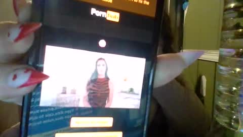 Red online show from March 4, 2026, 4:29 am