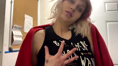 Snapshot of shelbybaby01 chatting on February 17, 2025, 8:52 am Shelby holes online show from February 17, 2025, 8:52 am