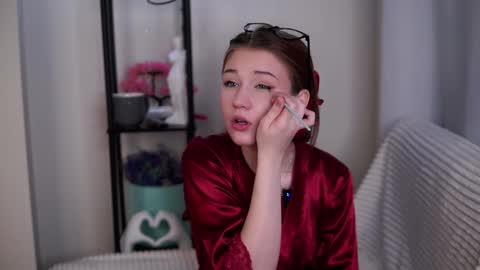 Lina online show from February 13, 2026, 2:13 pm