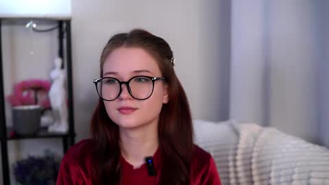 Lina online show from February 16, 2026, 2:13 pm