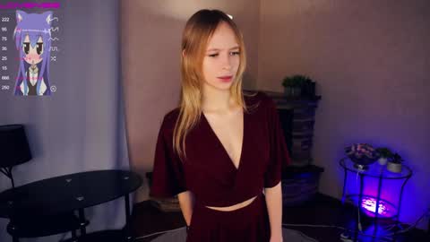 Snapshot of shelleybuss chatting on December 25, 2024, 6:52 pm Shelley night Tate day online show from December 25, 2024, 6:52 pm