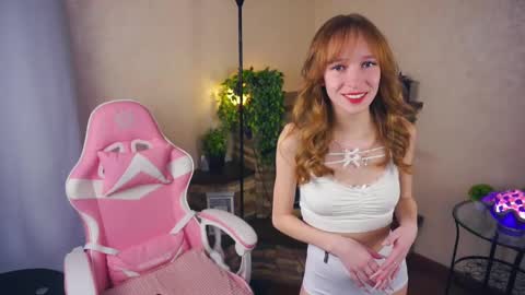 Snapshot of shelleybuss chatting on March 4, 2025, 7:19 am Shelley night Tate day online show from March 4, 2025, 7:19 am