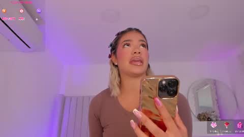 shelynna_azzul online show from June 27, 2026, 12:33 pm