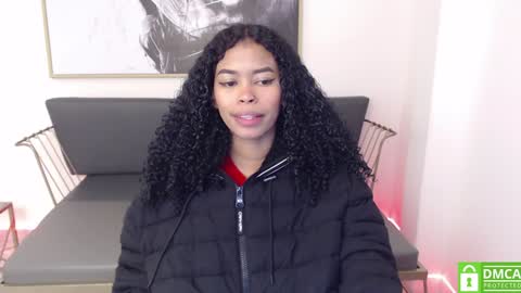 Snapshot of shenna_brunette_ chatting on January 20, 2025, 1:00 pm Shenna online show from January 20, 2025, 1:00 pm