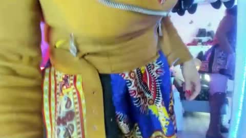 Snapshot of sherahade chatting on March 7, 2025, 5:28 pm shera hade online show from March 7, 2025, 5:28 pm