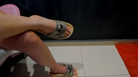 Snapshot of sherilkwang_ chatting on December 17, 2024, 11:06 am .. Sherilk .. online show from December 17, 2024, 11:06 am