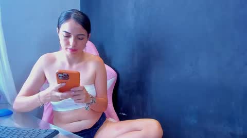 Snapshot of sherilkwang_ chatting on February 19, 2025, 1:17 pm .. Sherilk .. online show from February 19, 2025, 1:17 pm