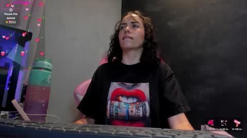 Snapshot of sherilkwang_ chatting on October 11, 2025, 9:02 pm .. Sherilk .. online show from October 11, 2025, 9:02 pm