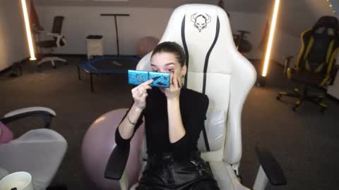 Snapshot of sheryl_elegance chatting on October 9, 2025, 10:24 am Sheryl online show from October 9, 2025, 10:24 am