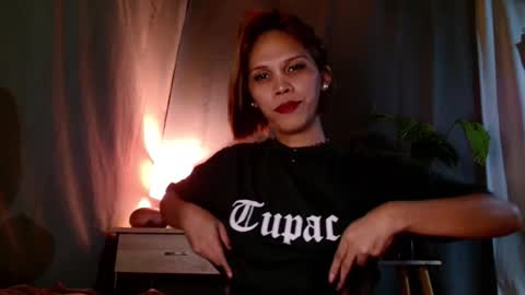 Snapshot of shes_notme chatting on December 4, 2025, 10:07 pm Lana But you can spell it backwards online show from December 4, 2025, 10:07 pm