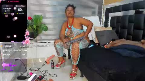 Snapshot of sheyla__ebony chatting on July 14, 2026, 11:43 pm sheyla__ebony online show from July 14, 2026, 11:43 pm